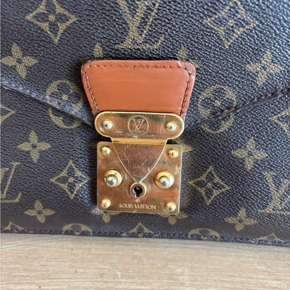 Authentic Louis Vuitton monogram clutch - Picture 2 of 10